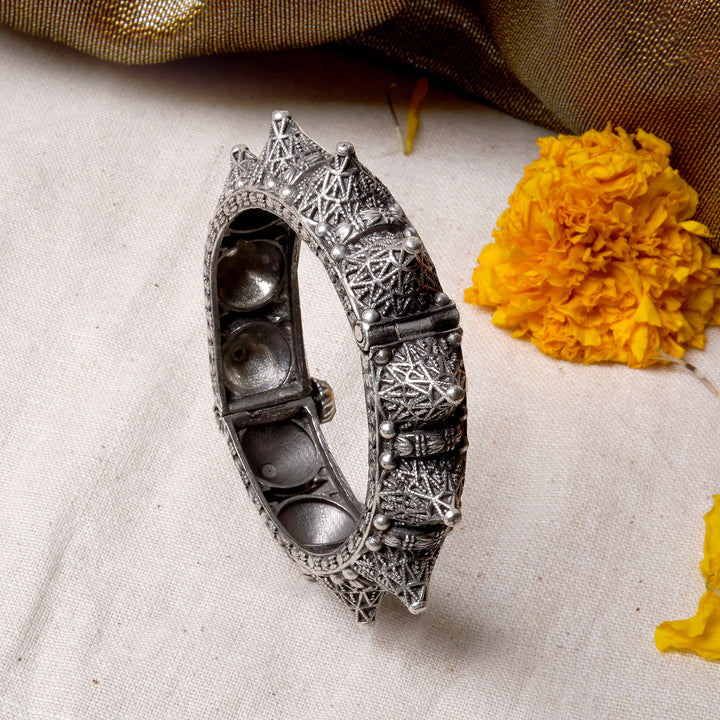 Teejh Pahal Silver Oxidised Bangle