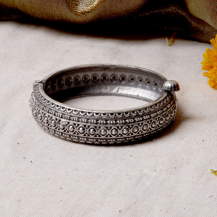 アクセサリー CTHY HERITAGE BANGLE RHODIUM SILVER 312: JOHN HARDY, 'Pebble' sterling silver bangle bracelet