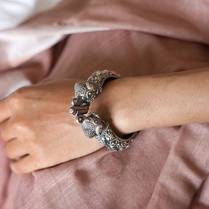 Teejh Meher Silver Oxidised Bangle