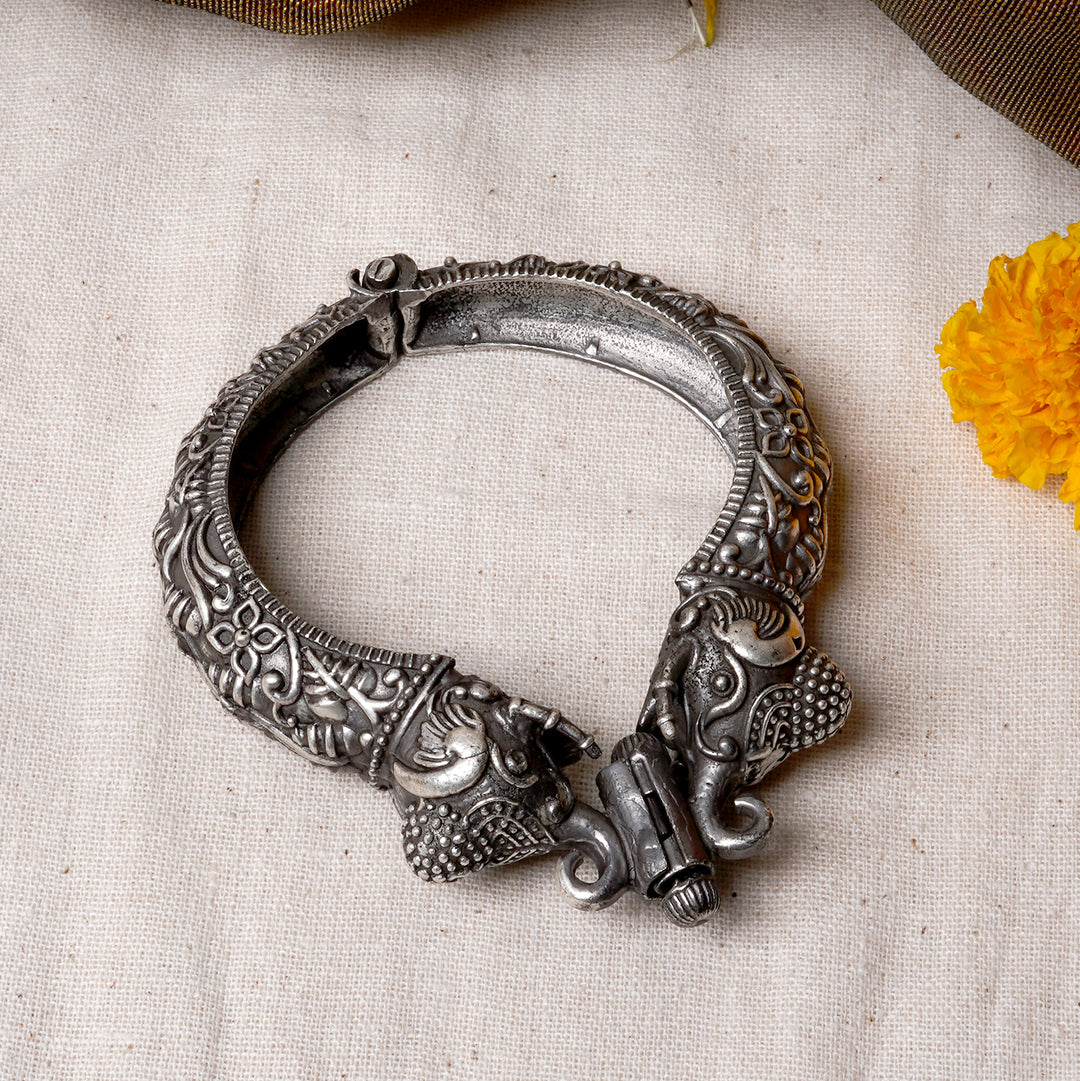 Teejh Meher Silver Oxidised Bangle