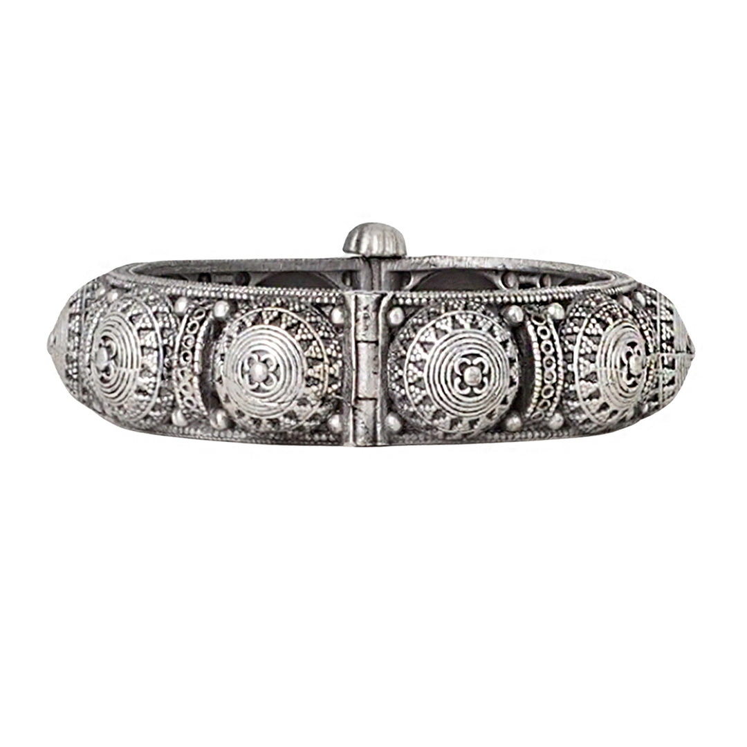 Teejh Eashta Stacked Bracelet Set