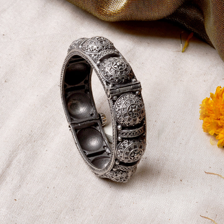 Teejh Arika Silver Oxidised Bangle