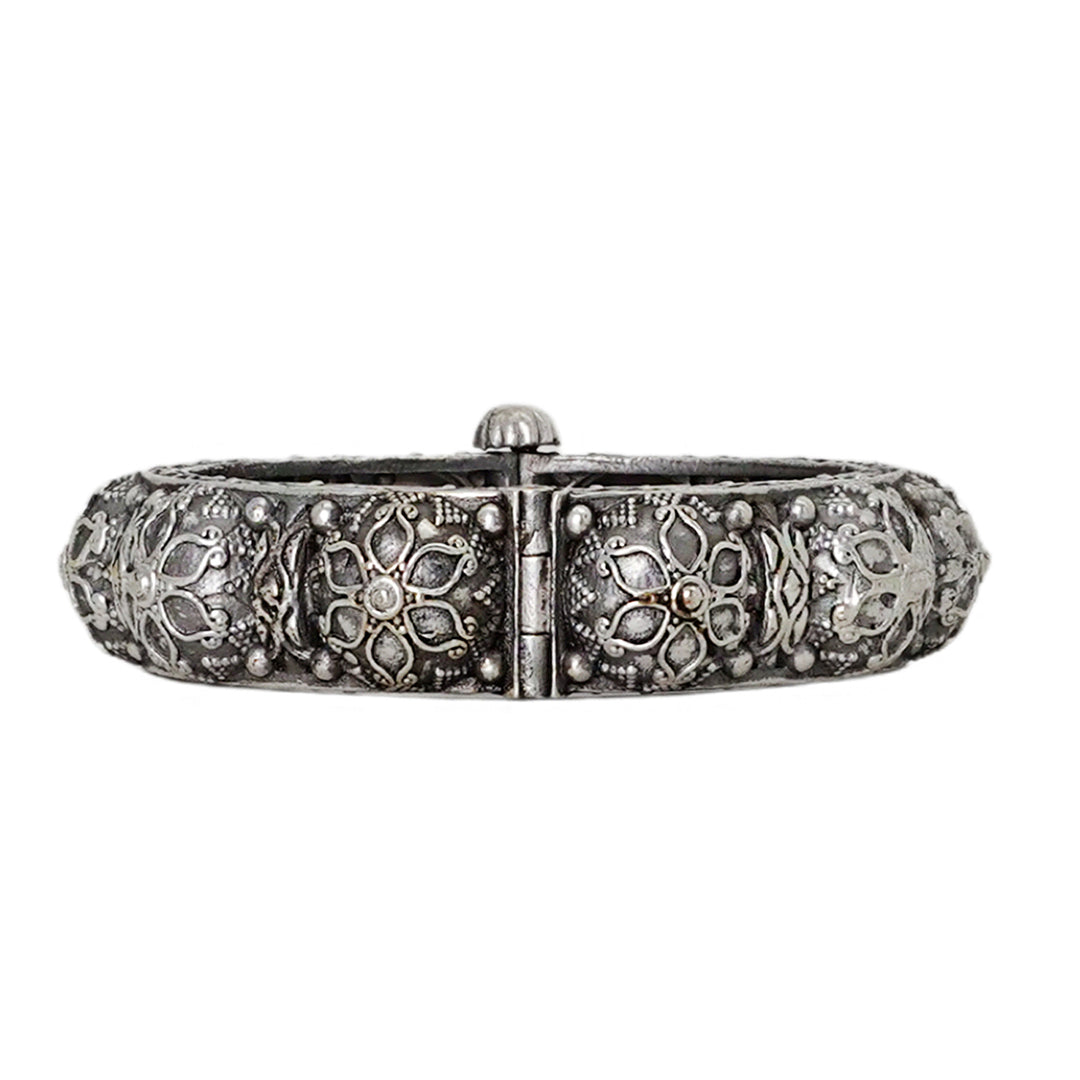 Teejh Eashta Stacked Bracelet Set