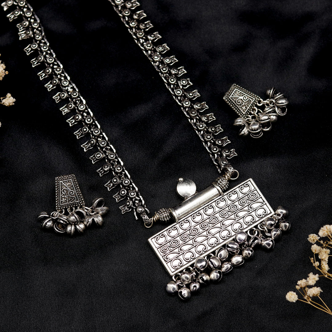 Svya Silver Oxidized Necklace – Teejh