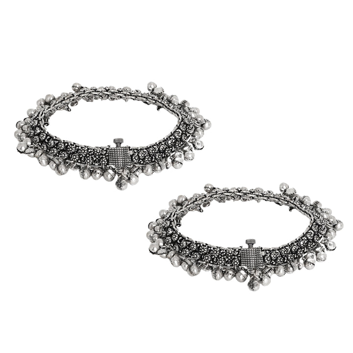 Teejh Raashika Silver oxidised Anklets