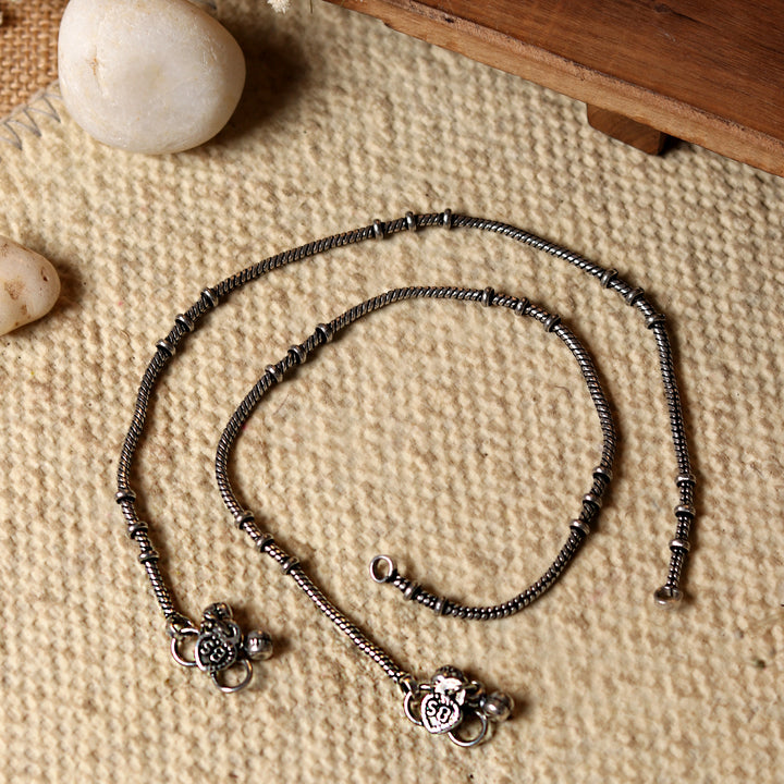 Teejh Viranshu Silver Oxidised Anklets