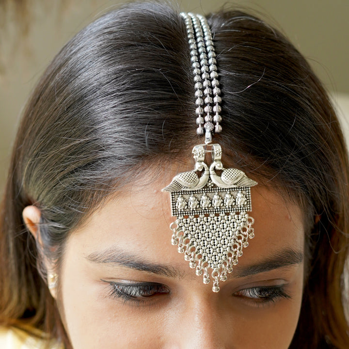 Teejh Aadhila Silver Oxidised Maang Tikka