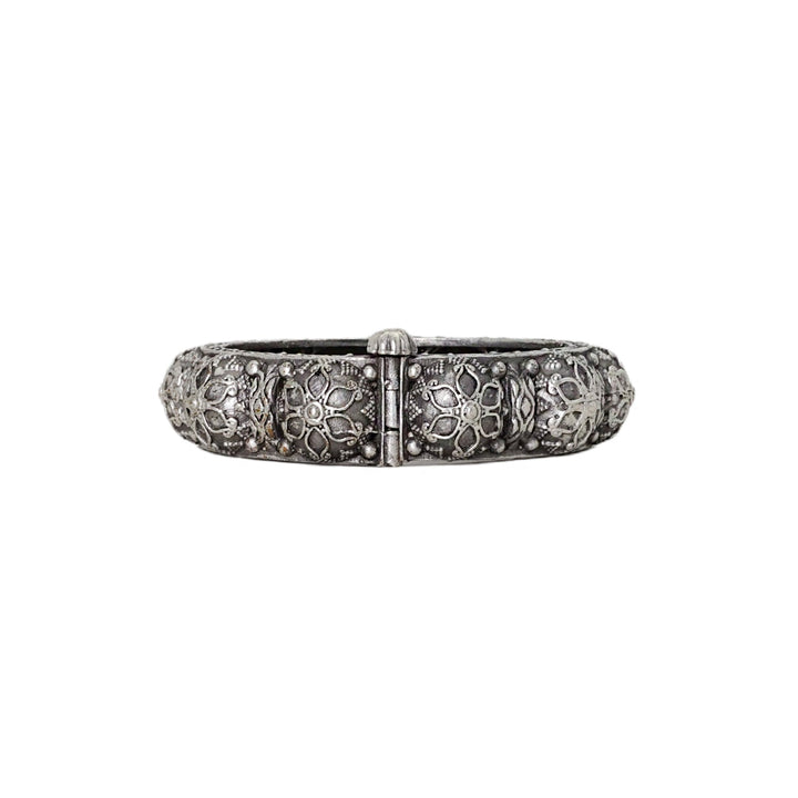 Teejh Prashasti Stacked Bracelet Set