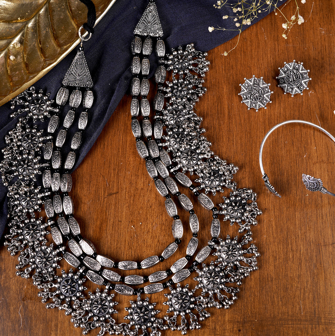 Teejh Mysha Metallic Silver Oxidized Jewelry Gift Set