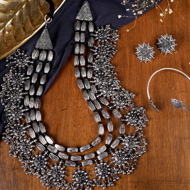 Teejh Mysha Metallic Silver Oxidized Jewelry Gift Set