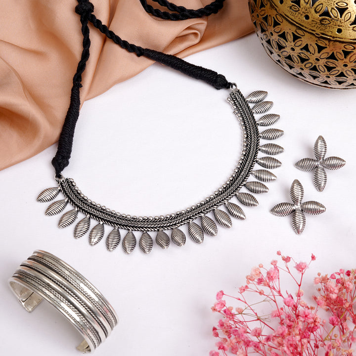 Teejh Paravi Silver Oxidised Jewelry Gift  Set