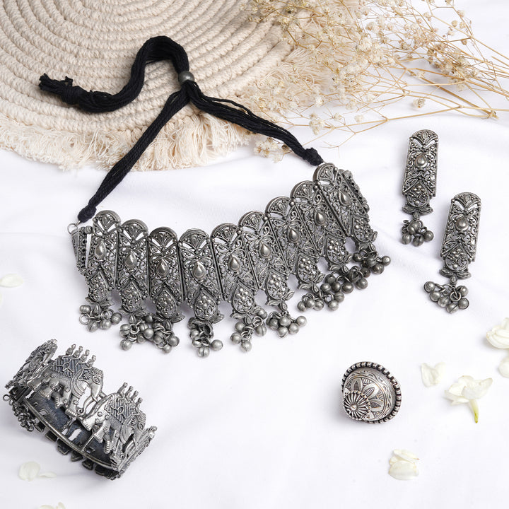 Teejh Pragati Silver Oxidised Gift Set