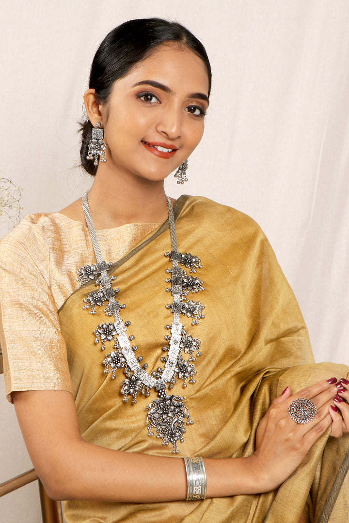 Teejh Nerine Saree &amp; Jewelry Gift Set