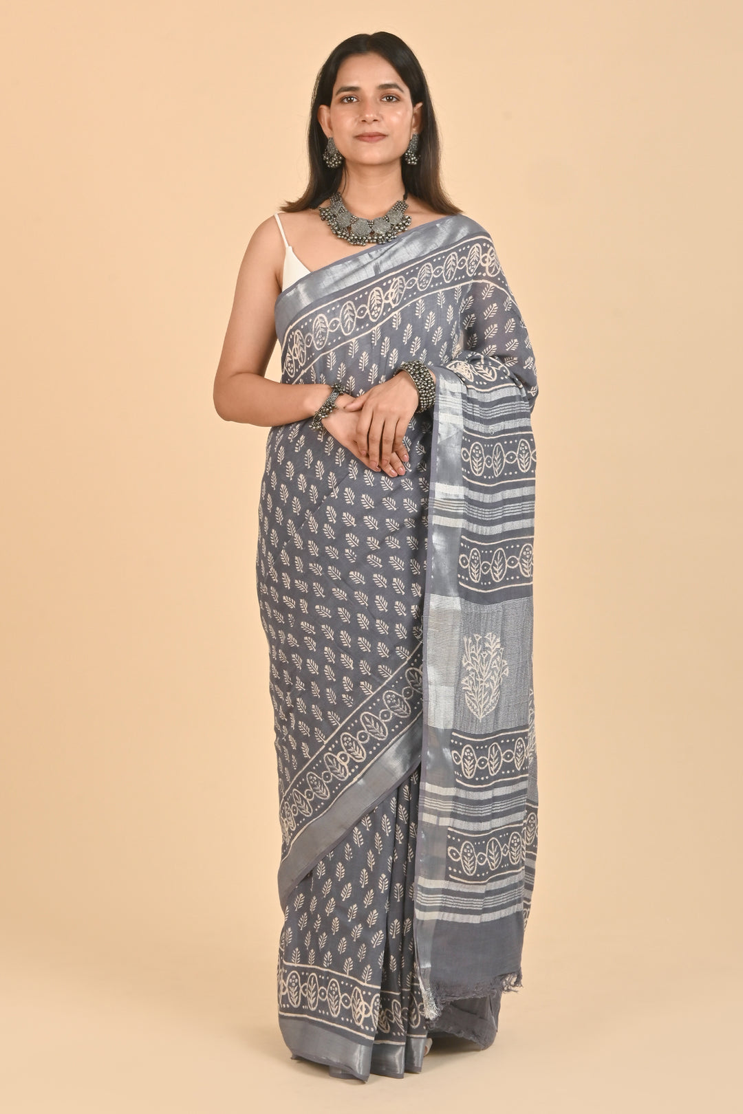 Teejh Kaynat Grey Linen Saree with Blouse Piece