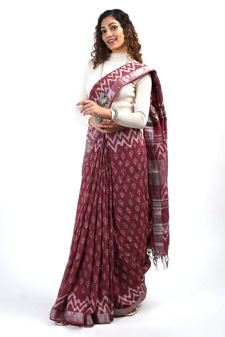 Teejh Nirvi Maroon Linen Saree With Blouse Piece.