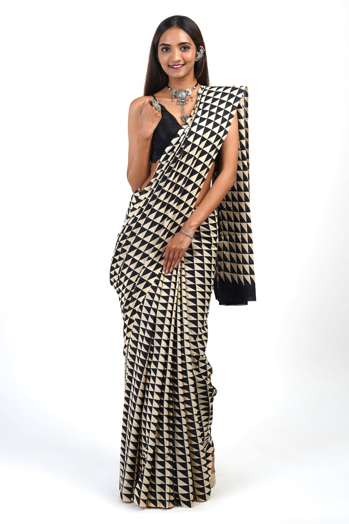 Teejh Ruhani Black and Beige Cotton Saree With Blouse Piece