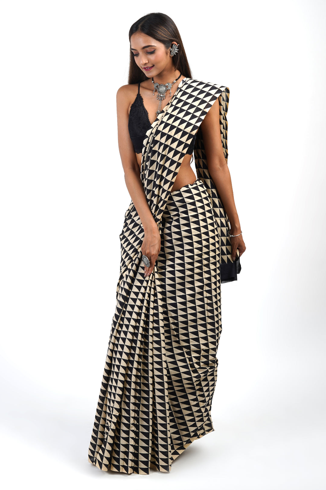 Teejh Ruhani Black and Beige Cotton Saree With Blouse Piece