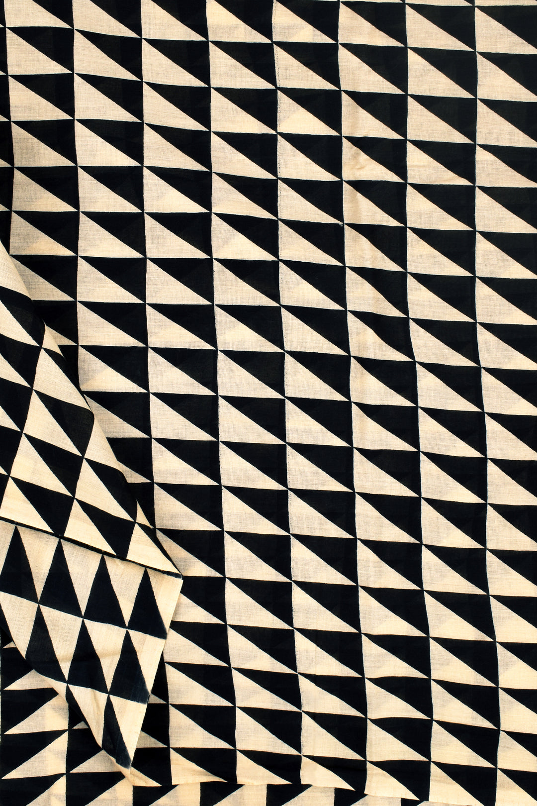 Teejh Ruhani Black and Beige Cotton Saree With Blouse Piece