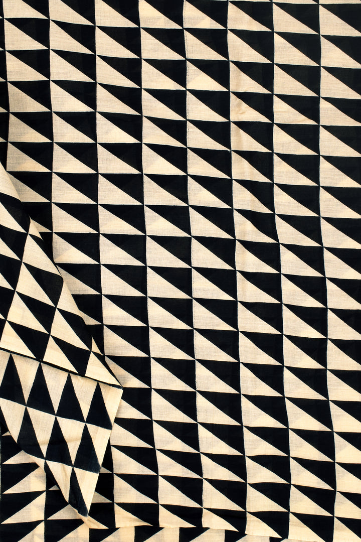 Teejh Ruhani Black and Beige Cotton Saree With Blouse Piece