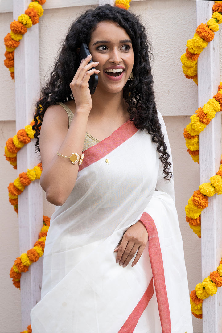 Teejh Savali White Mulmul Saree