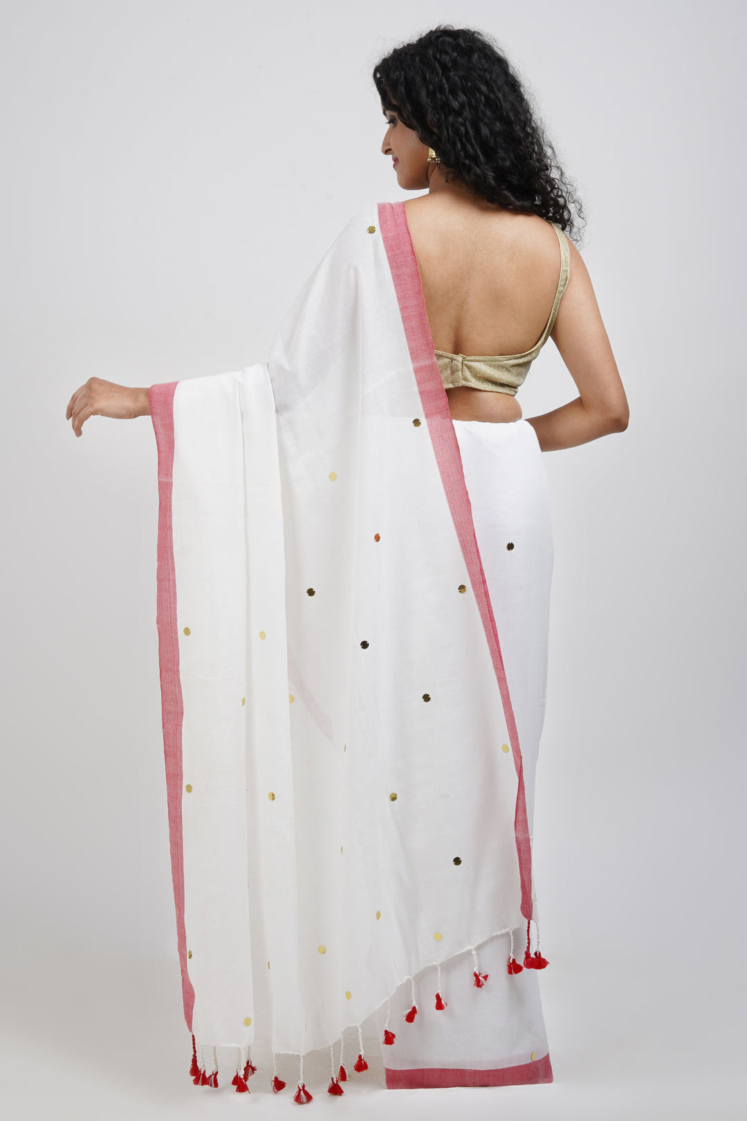 Teejh Savali White Mulmul Saree