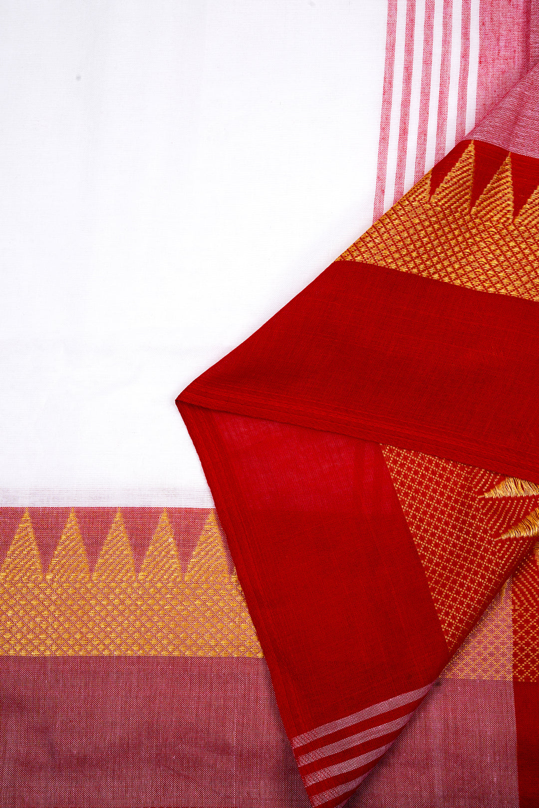 Teejh Aachal White &amp; Red Soft Cotton saree