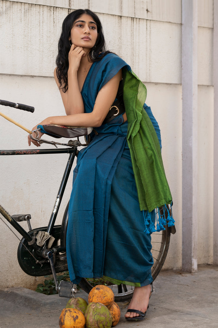 Teejh Varuni Deep Blue &amp; Green Mulmul Saree