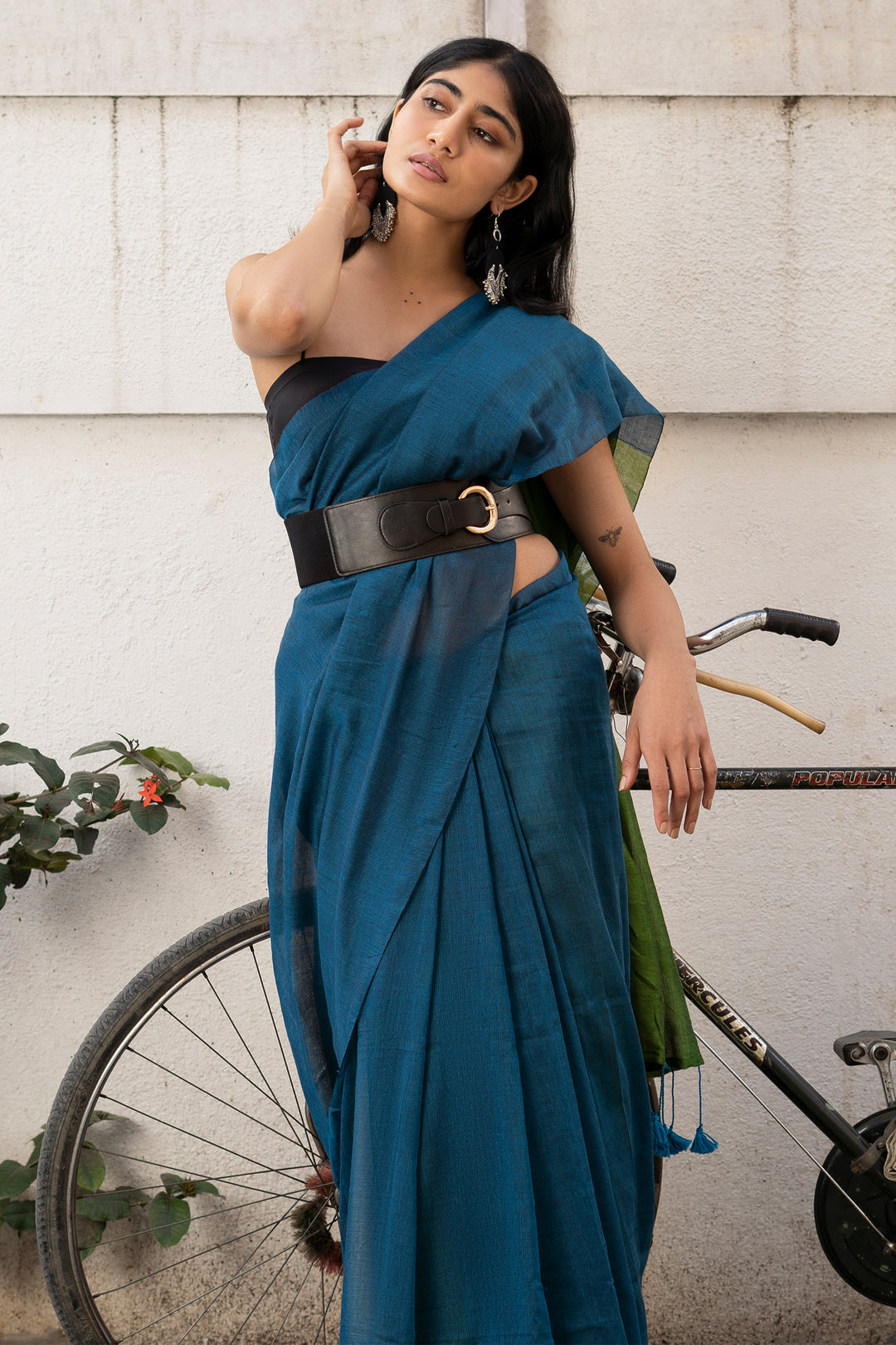 Teejh Varuni Deep Blue &amp; Green Mulmul Saree