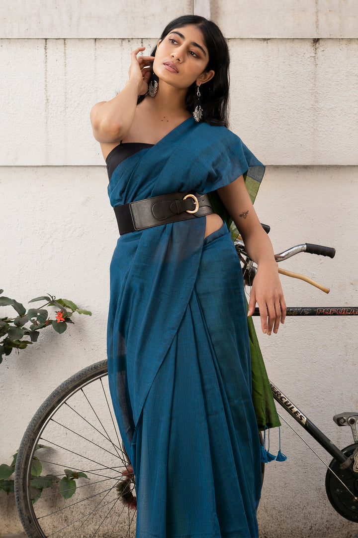 Teejh Varuni Deep Blue &amp; Green Mulmul Saree