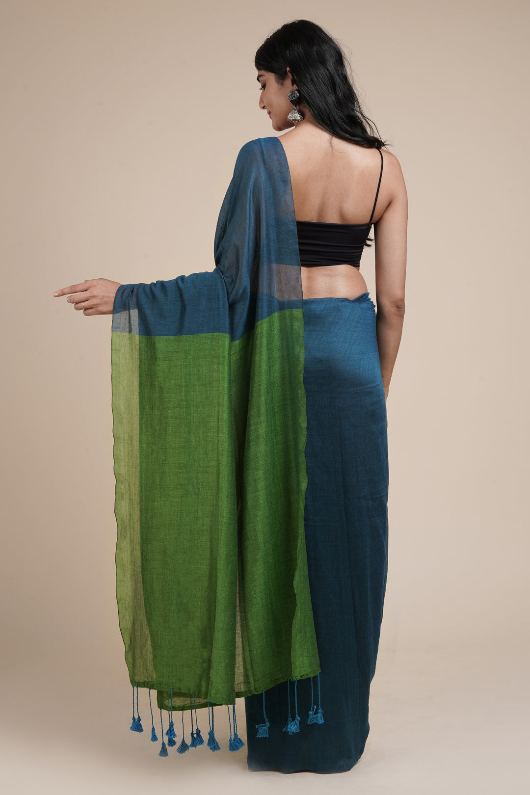 Teejh Varuni Deep Blue &amp; Green Mulmul Saree