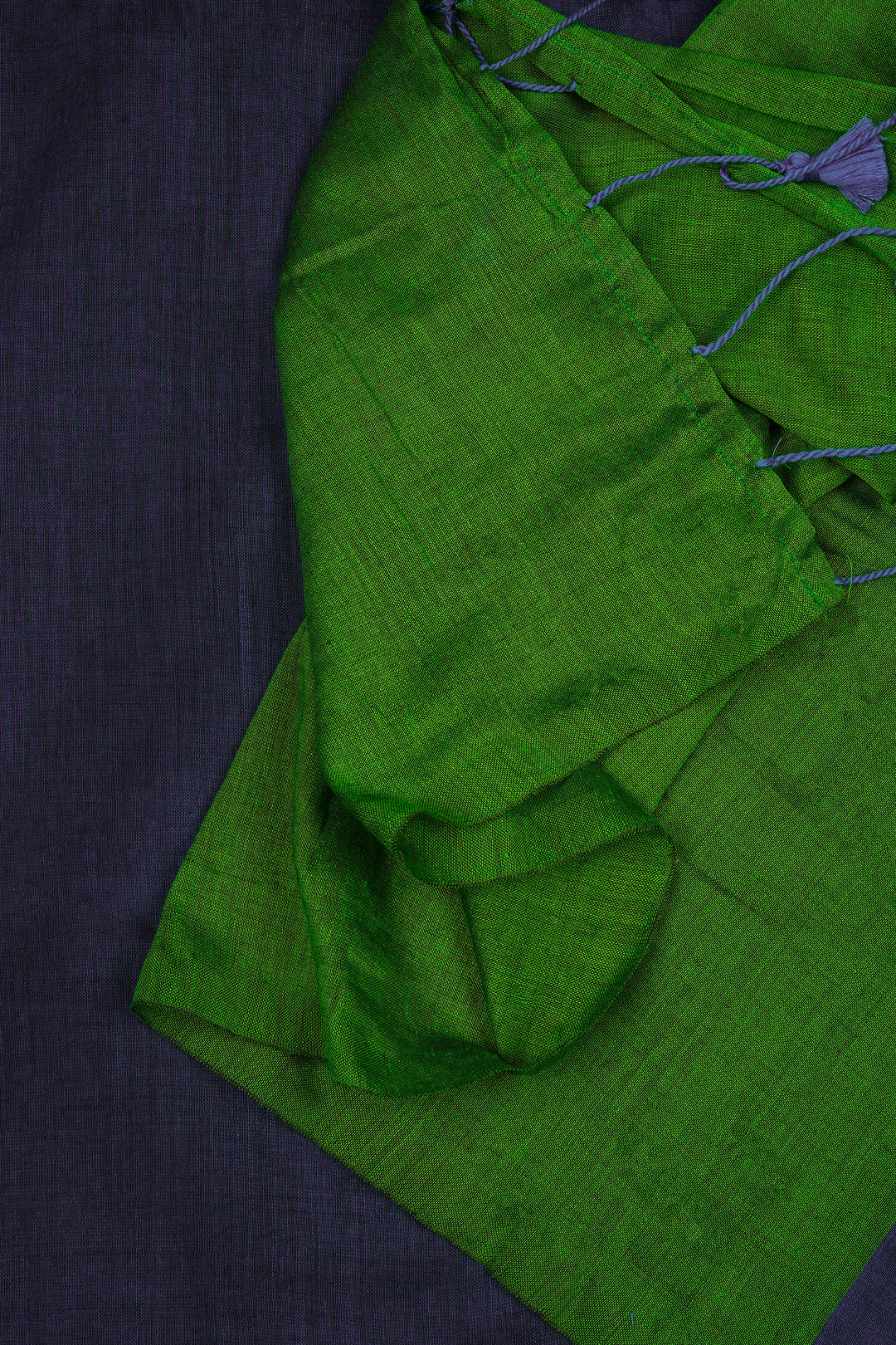 Teejh Varuni Deep Blue &amp; Green Mulmul Saree