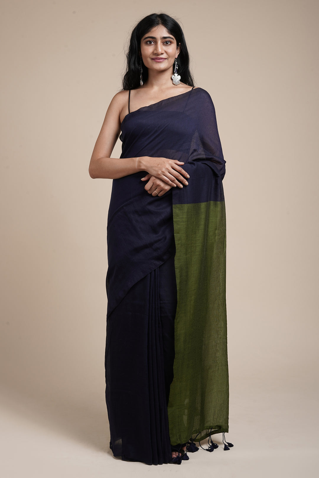 Teejh Varuni Blue &amp; Olive Green Mulmul Saree