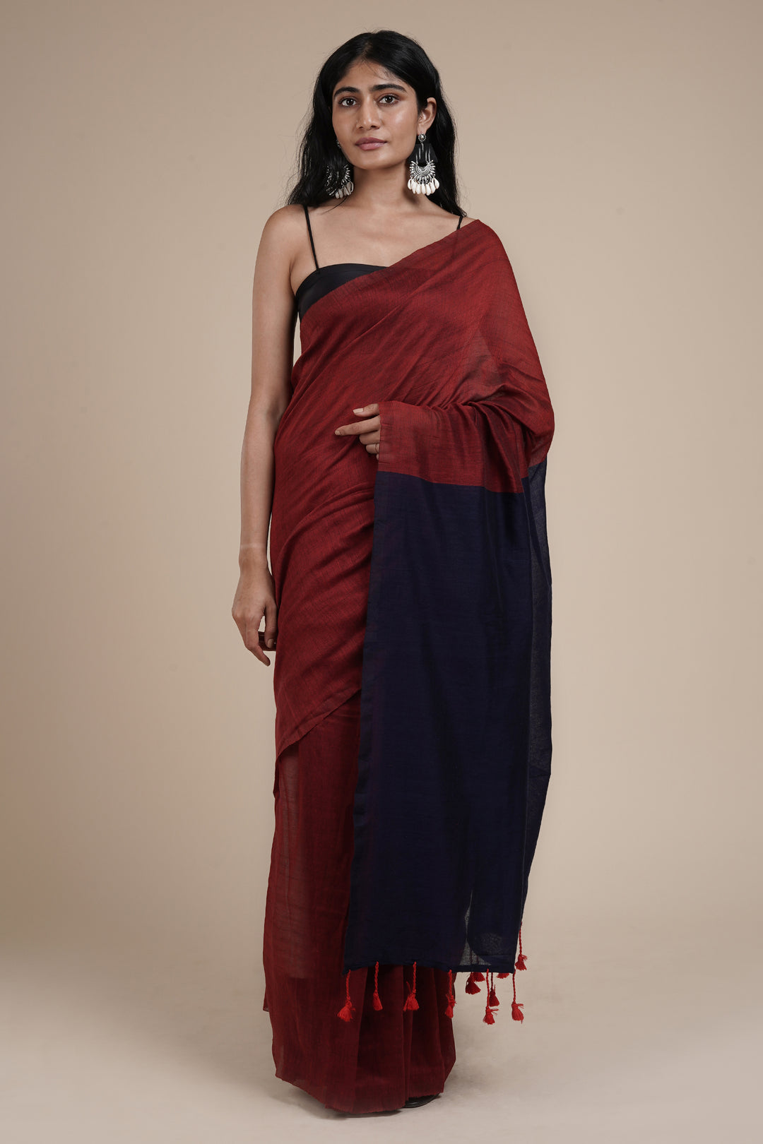 Teejh Varuni Maroon &amp; Navy Blue Mulmul Saree