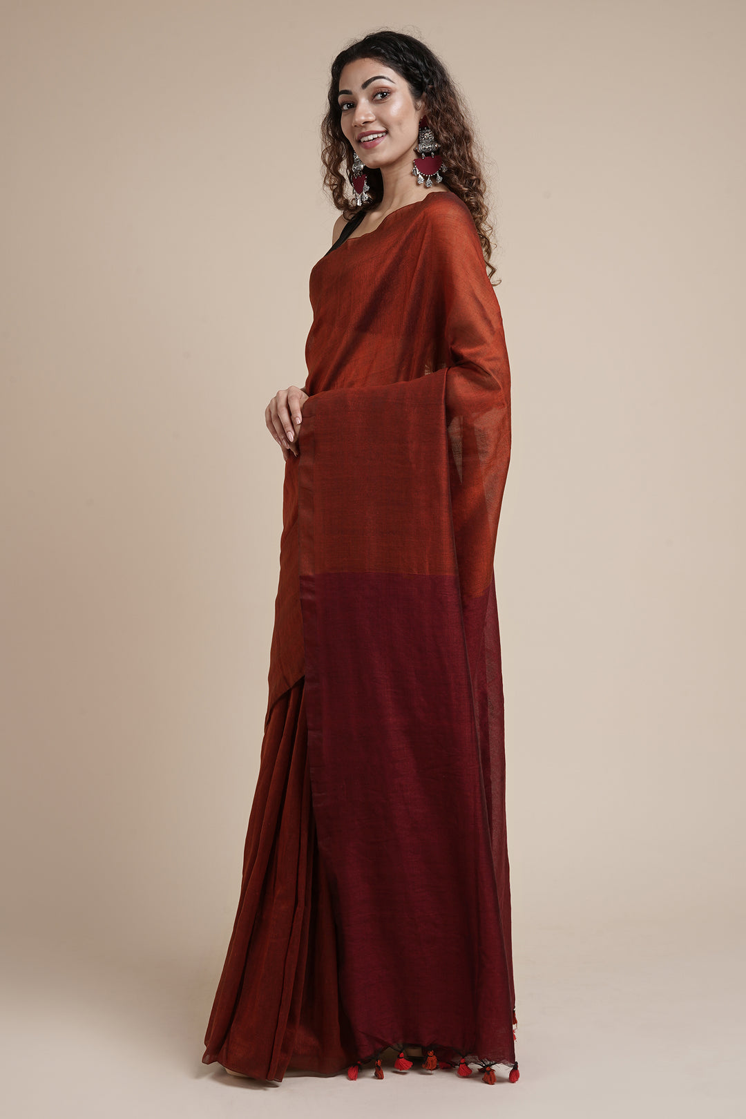 Teejh Varuni Rust Orange &amp; Maroon Mulmul Saree