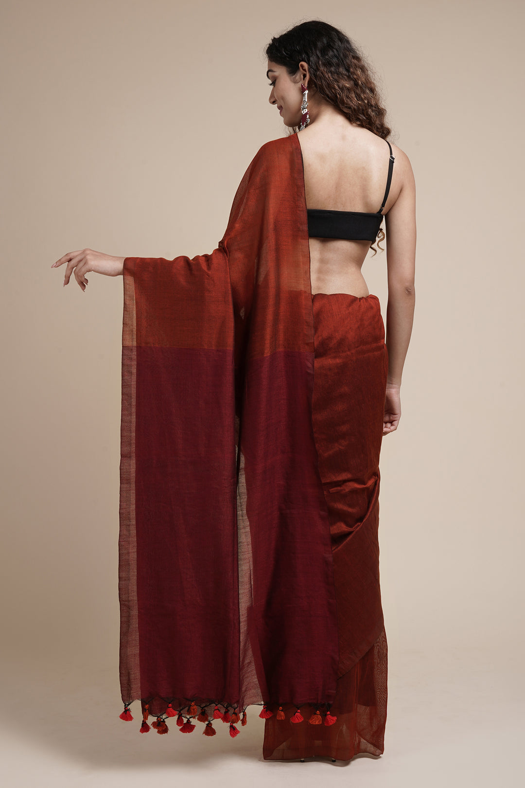 Teejh Varuni Rust Orange &amp; Maroon Mulmul Saree