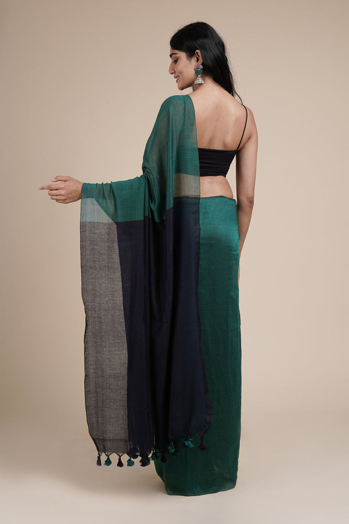 Teejh Varuni Royal Green &amp; Deep Blue Mulmul Saree