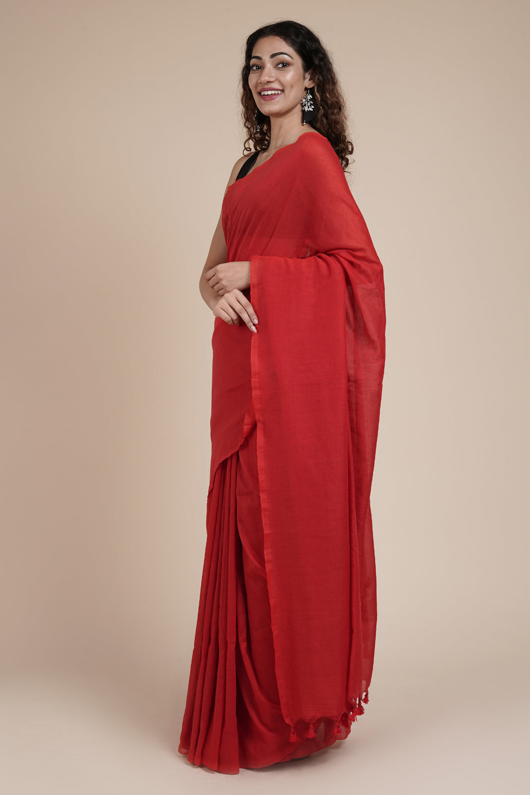 Teejh Takshi Red Mulmul Saree