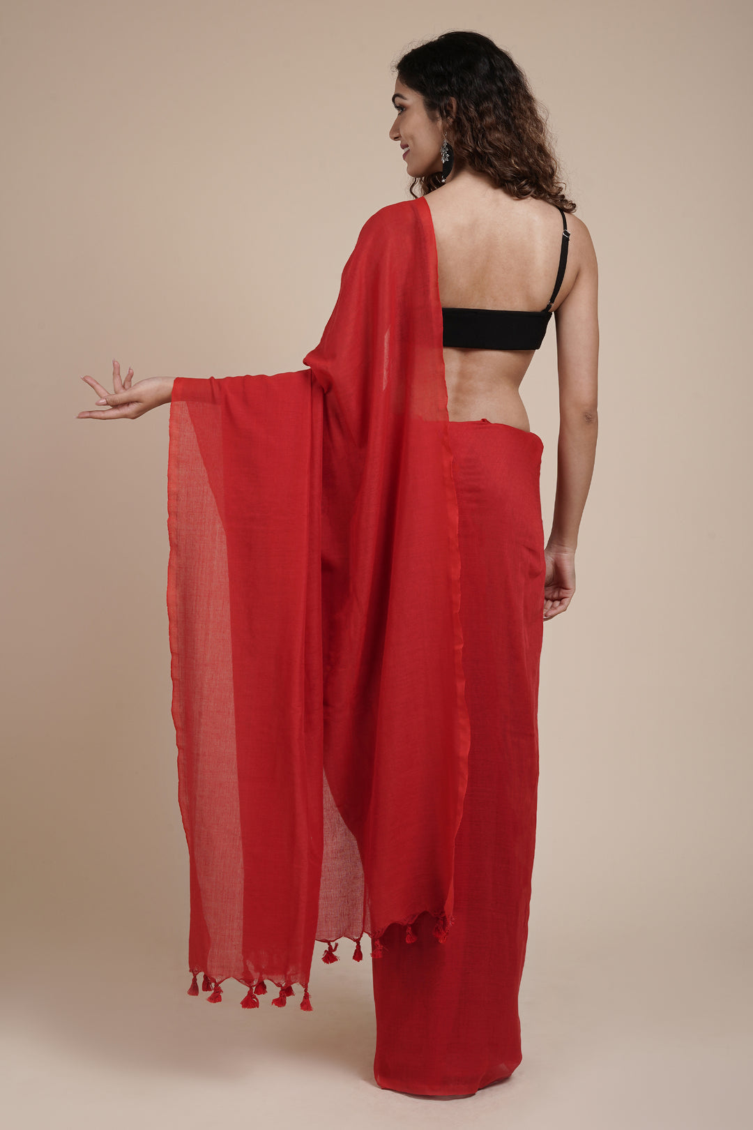 Teejh Takshi Red Mulmul Saree