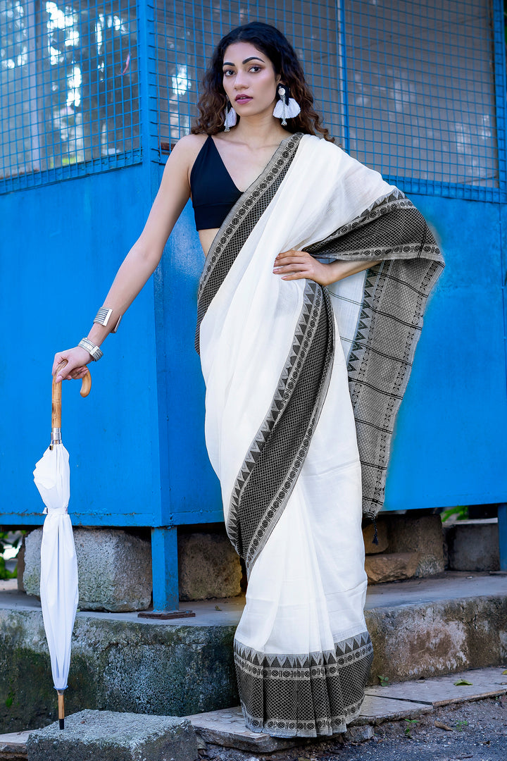 Teejh Jaina Off White Handwoven Saree