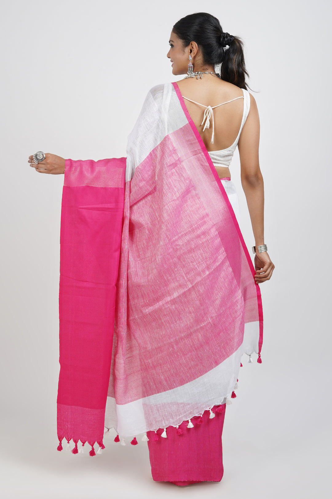 Teejh Laboni White &amp; Pink Linen Saree