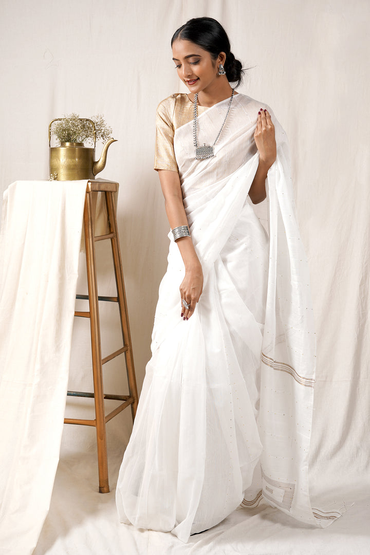 Teejh Snowfall White Box Handloom Sequin Saree