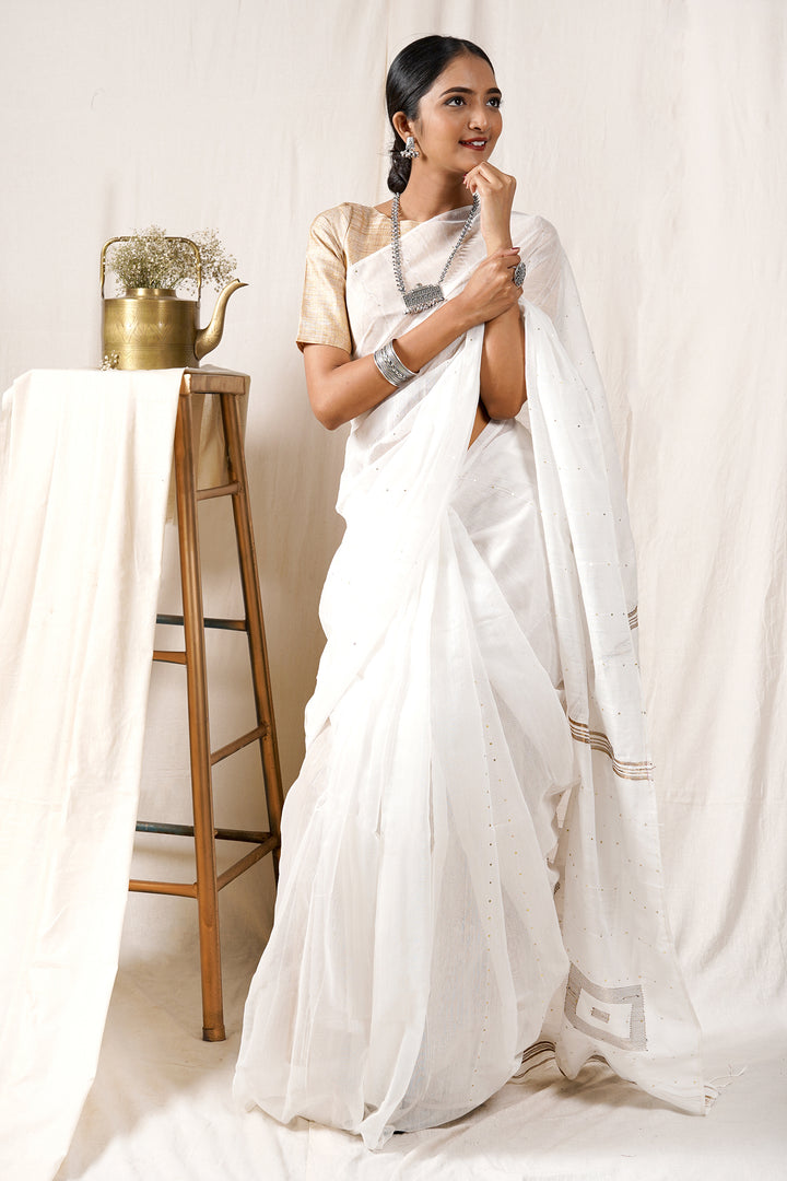 Teejh Snowfall White Box Handloom Sequin Saree