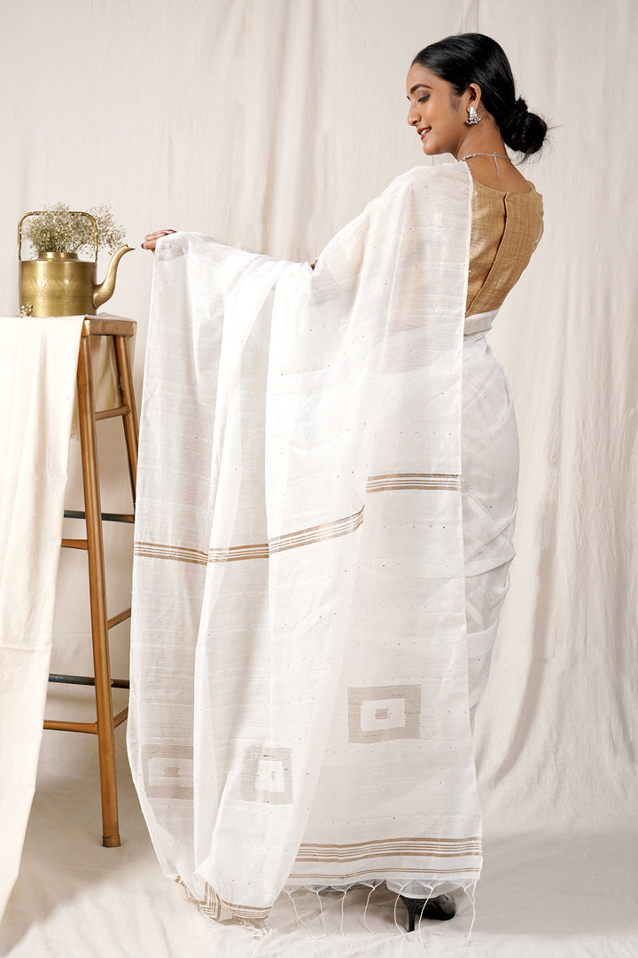 Teejh Snowfall White Box Handloom Sequin Saree