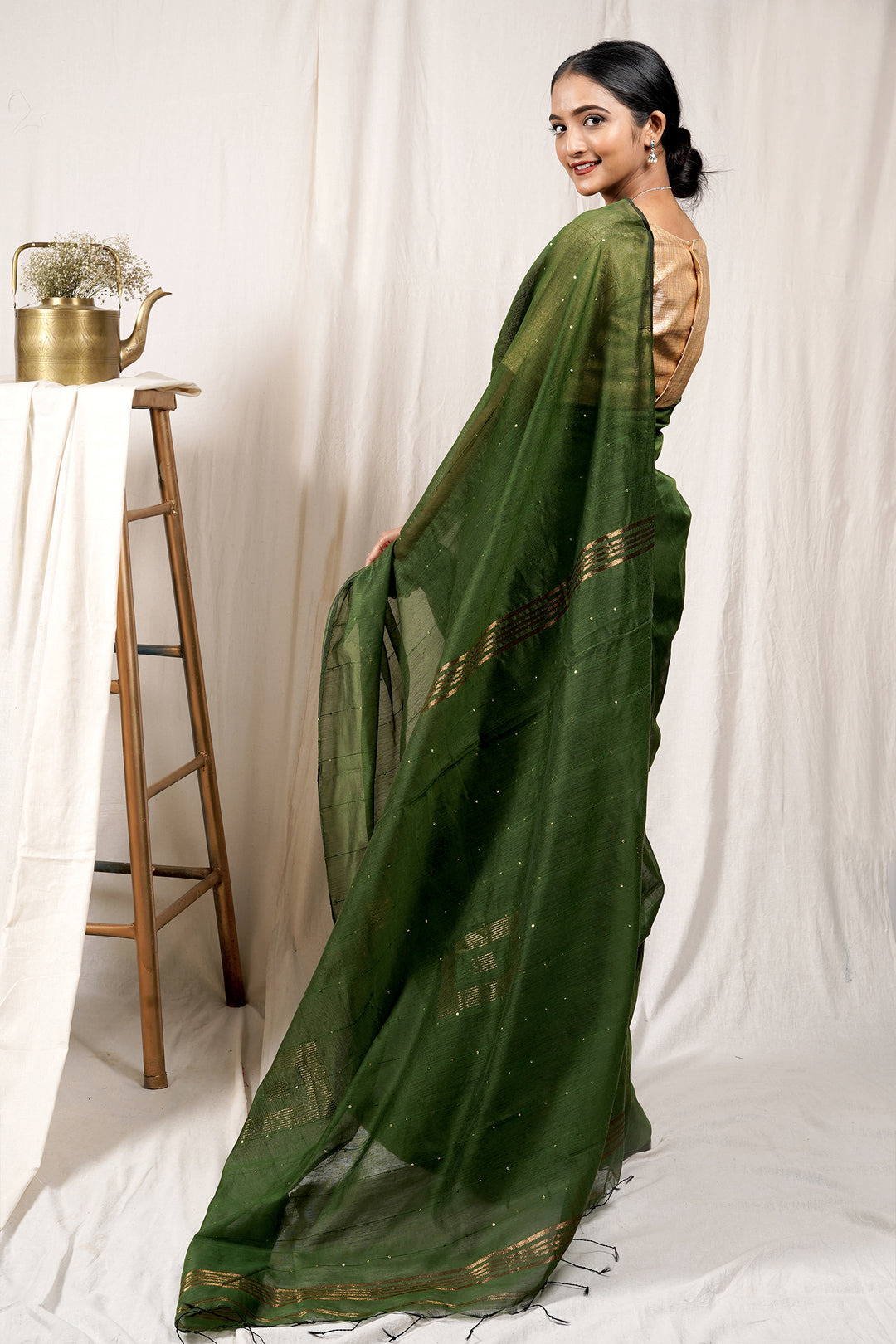 Teejh Lush Green Handloom Box Sequin Saree