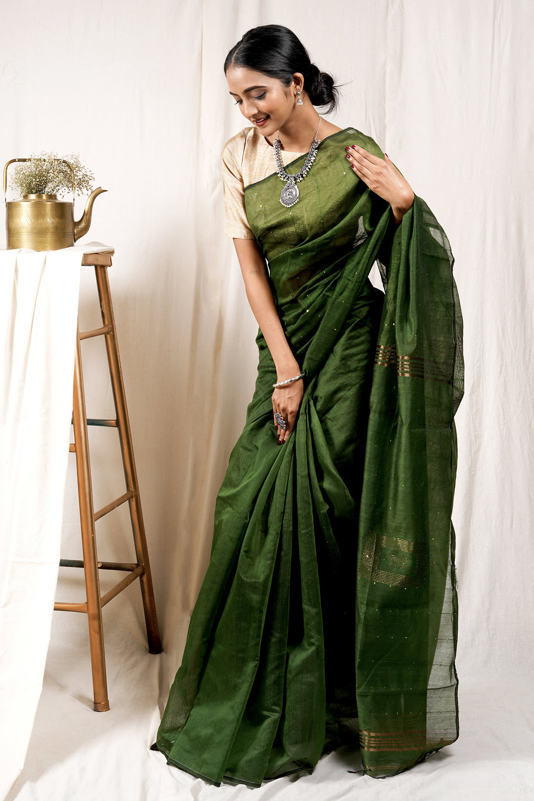 Teejh Lush Green Handloom Box Sequin Saree