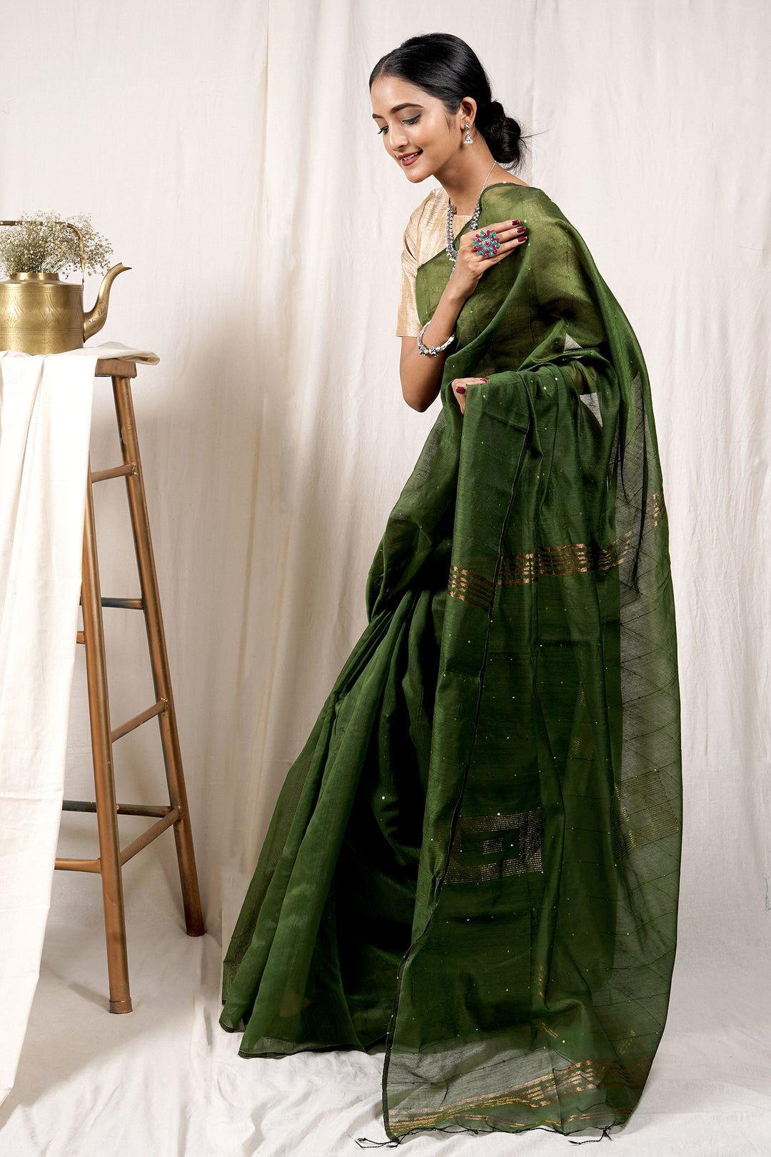 Teejh Lush Green Handloom Box Sequin Saree