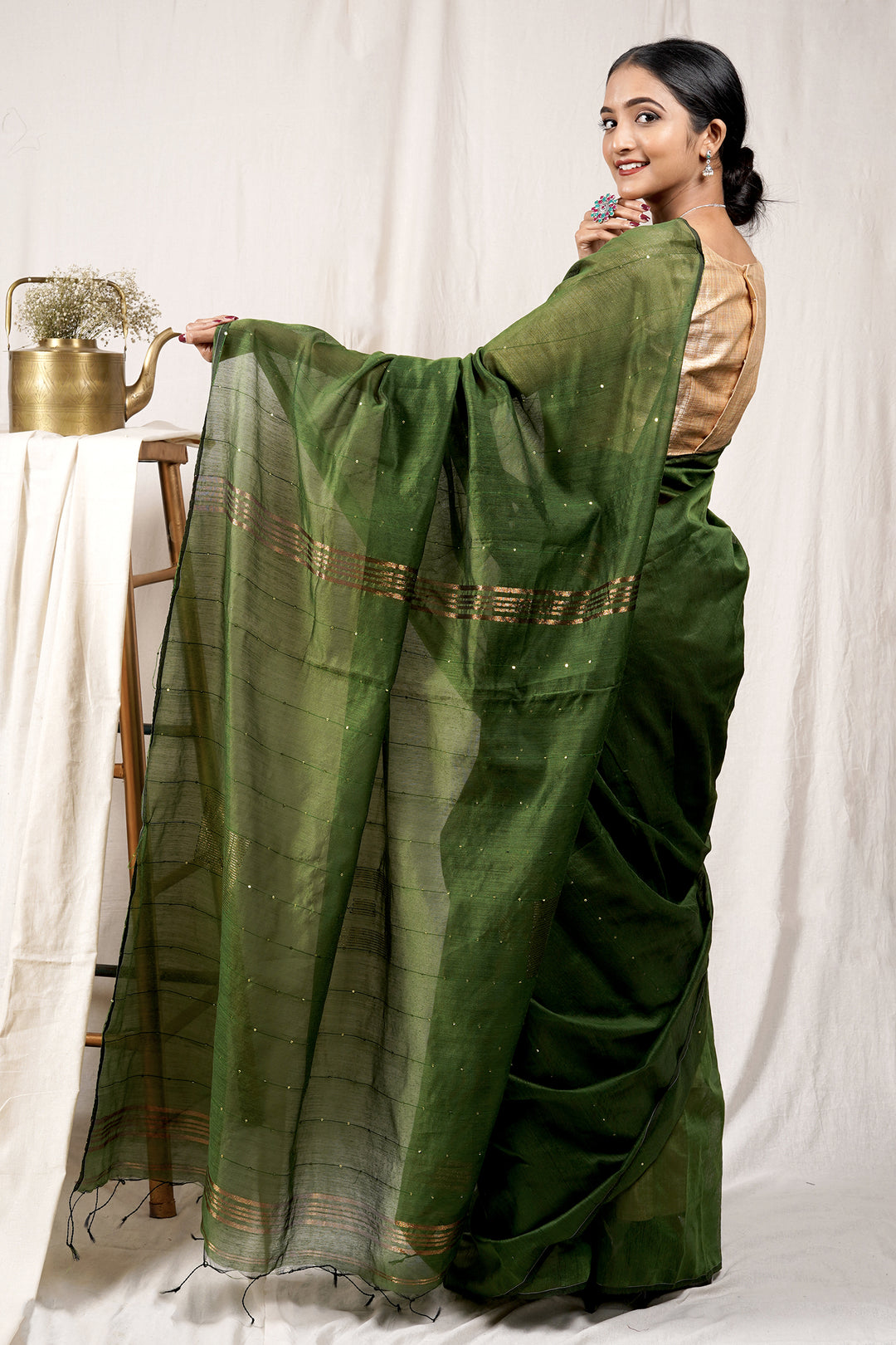 Teejh Lush Green Handloom Box Sequin Saree